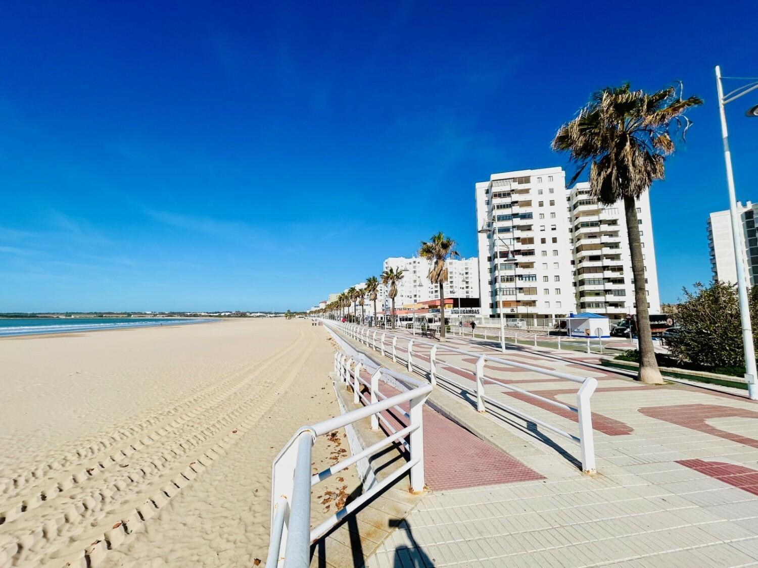 Gatu Arena " Preferente Mayores De 25 Anos Y Familias " エル・プエルト・デ・サンタ・マリア エクステリア 写真