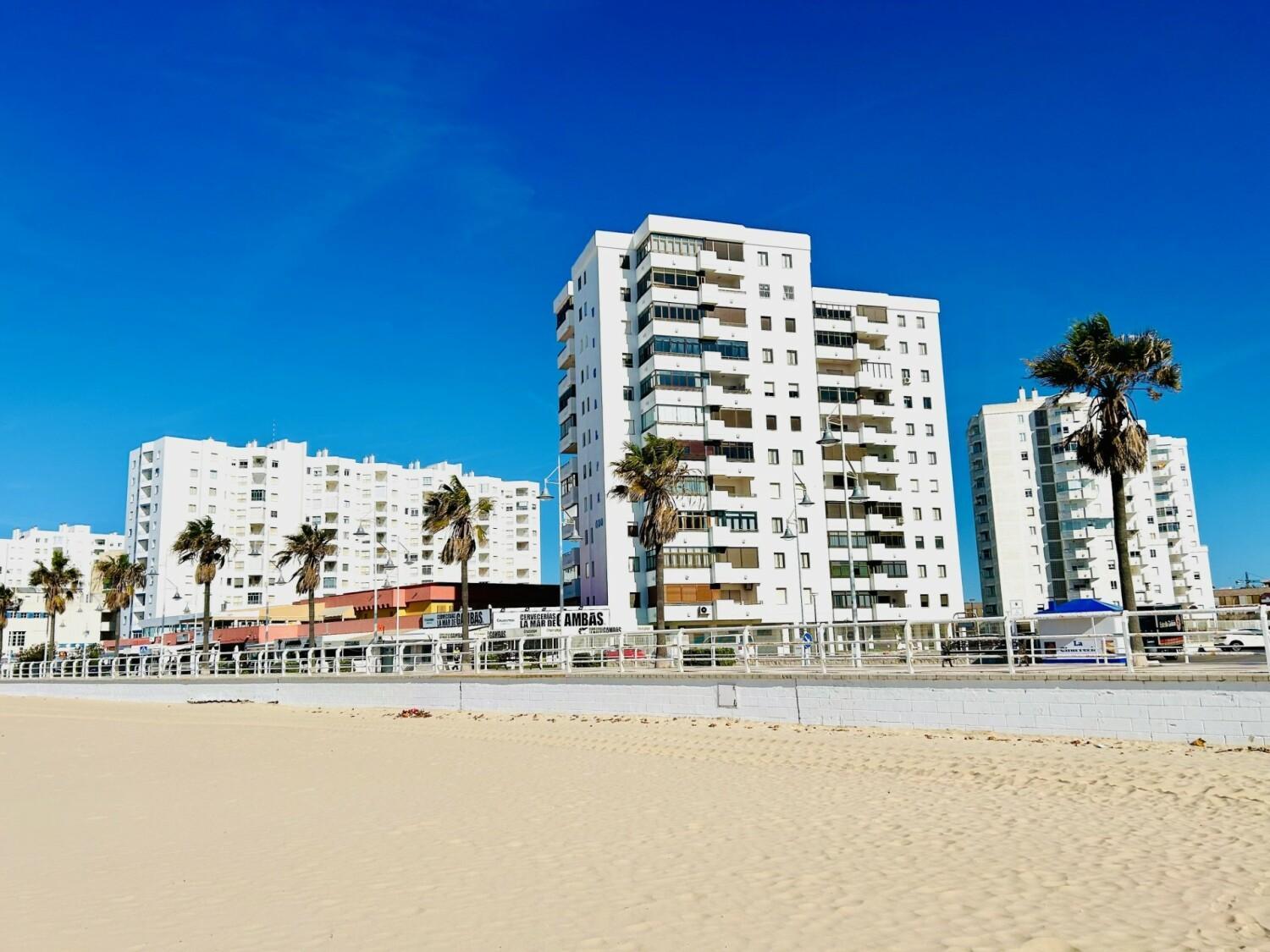 Gatu Arena " Preferente Mayores De 25 Anos Y Familias " エル・プエルト・デ・サンタ・マリア エクステリア 写真